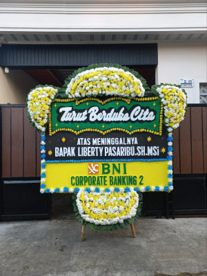 Papan Bunga Duka di Gebang Raya