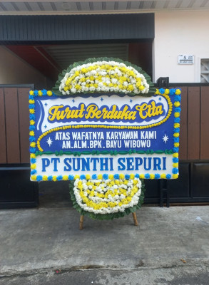 Papan Bunga Duka di Gebang Raya